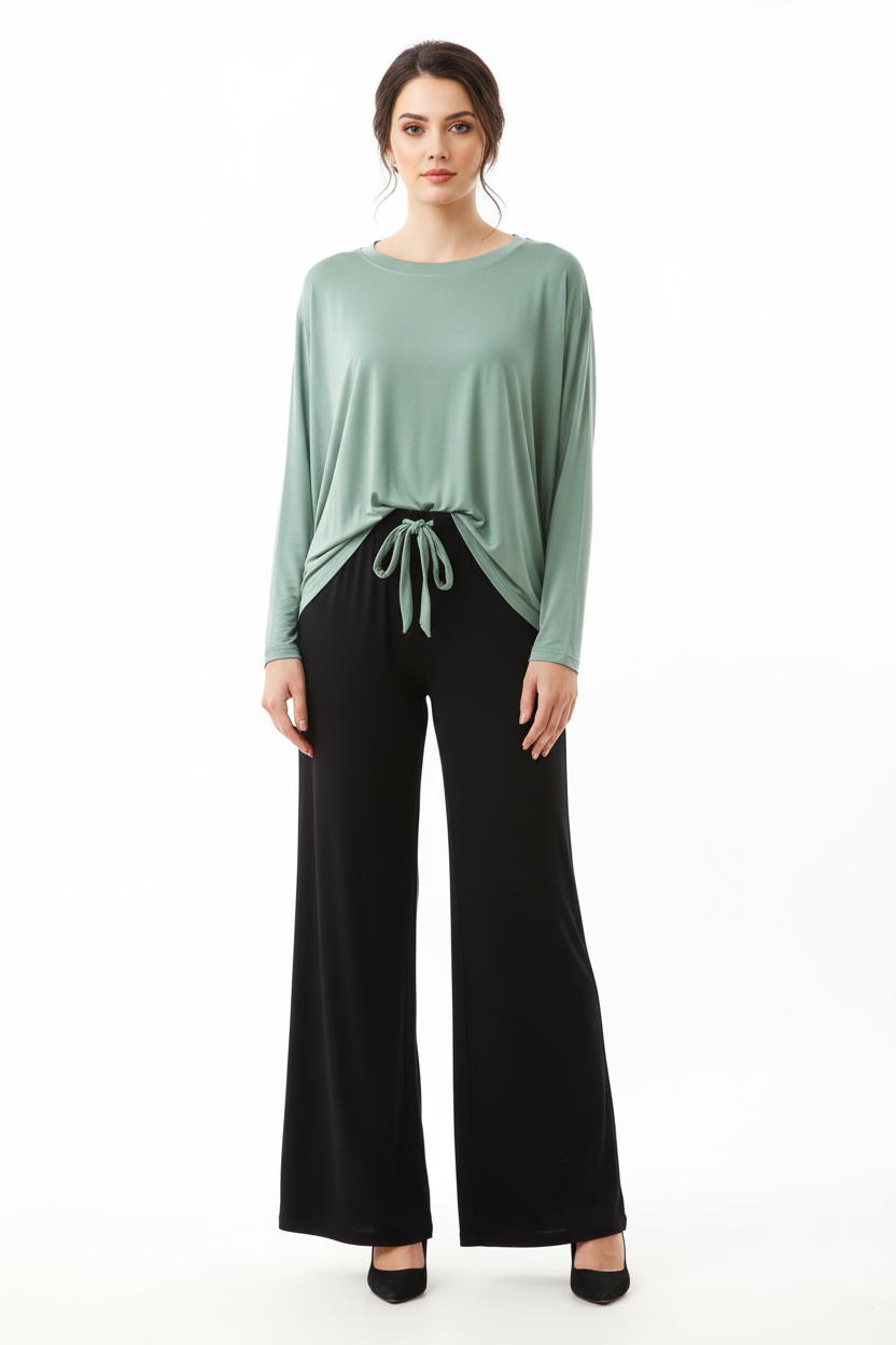 Helnay T-Shirt with Black Pajama