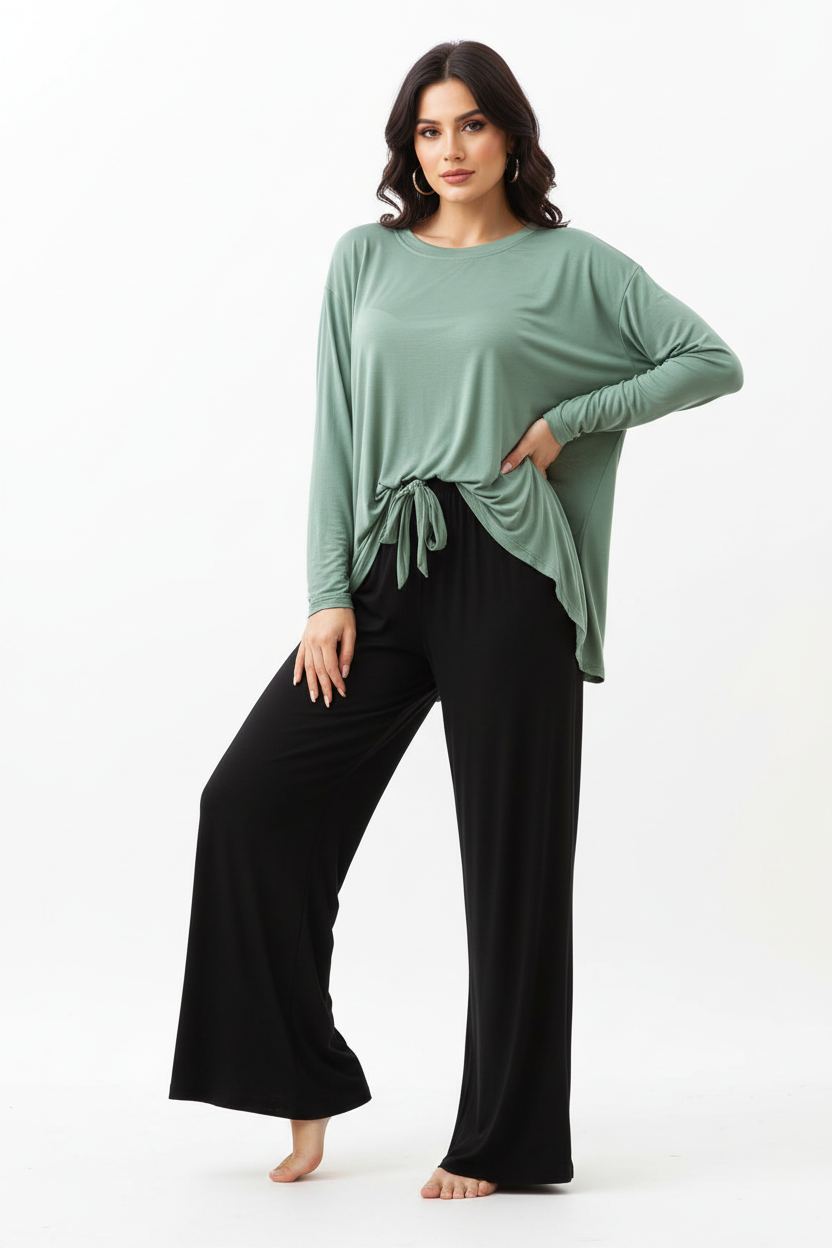 Helnay T-Shirt with Black Pajama